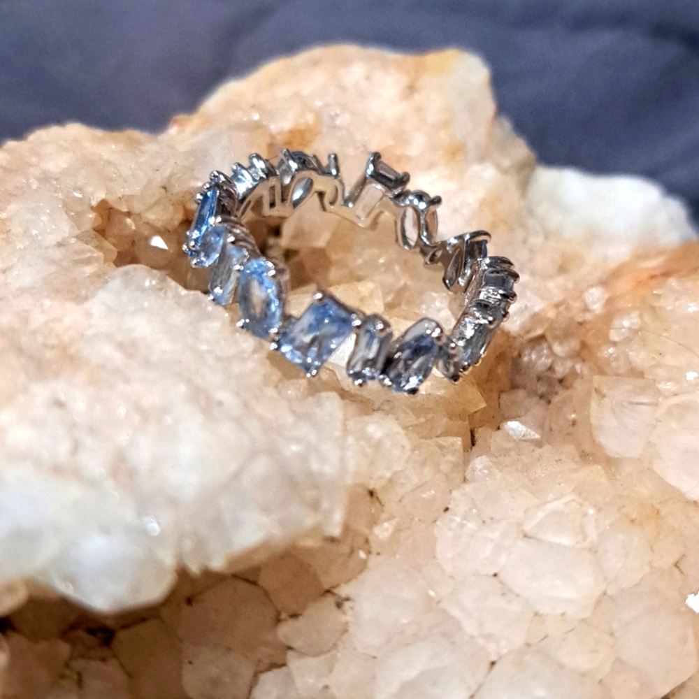 Elegant Silver and Blue Women's Ring